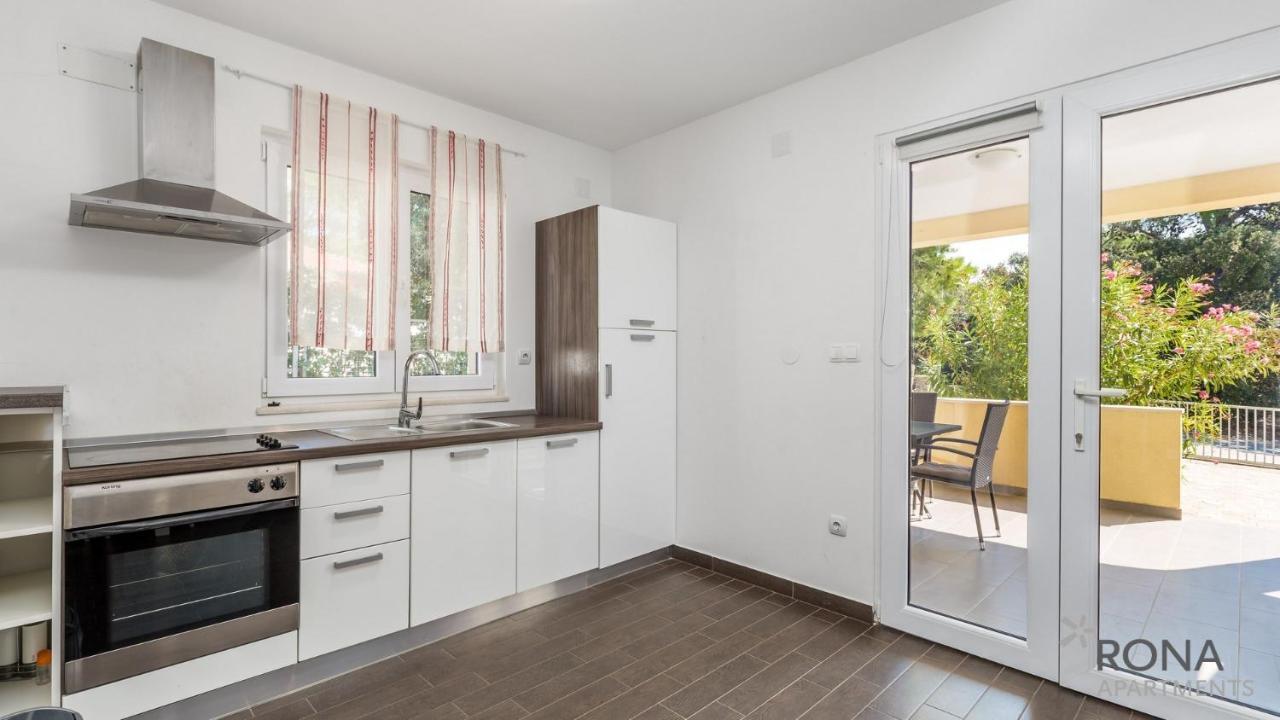 Rona Apartments Zlatko Шимуни Екстер'єр фото