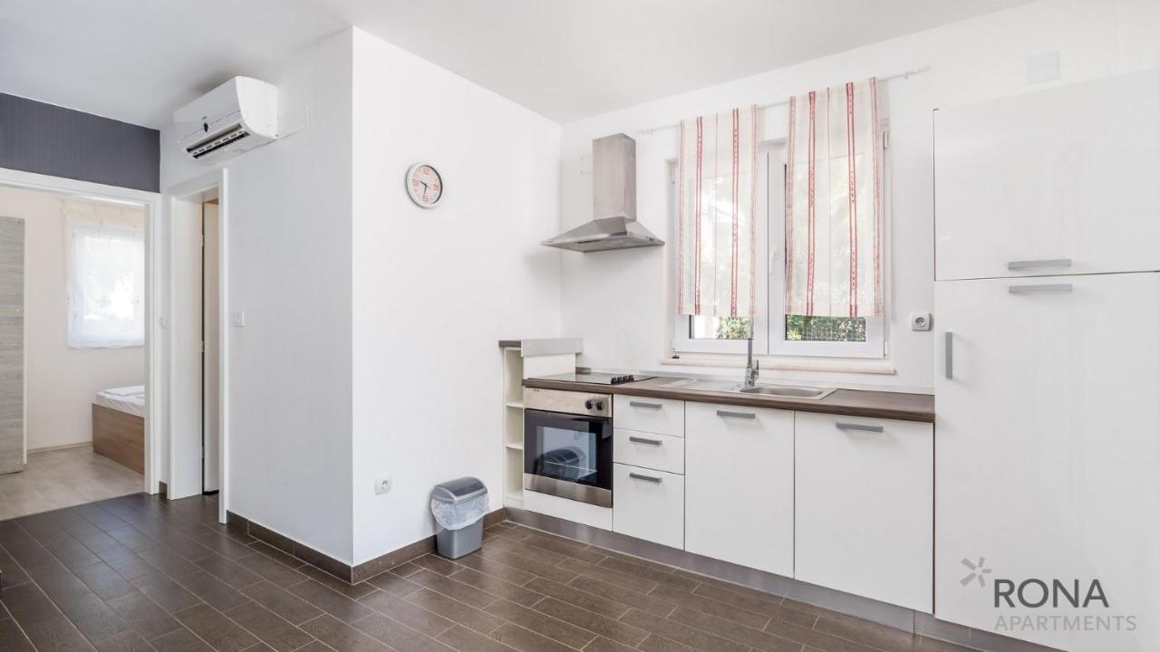 Rona Apartments Zlatko Шимуни Екстер'єр фото