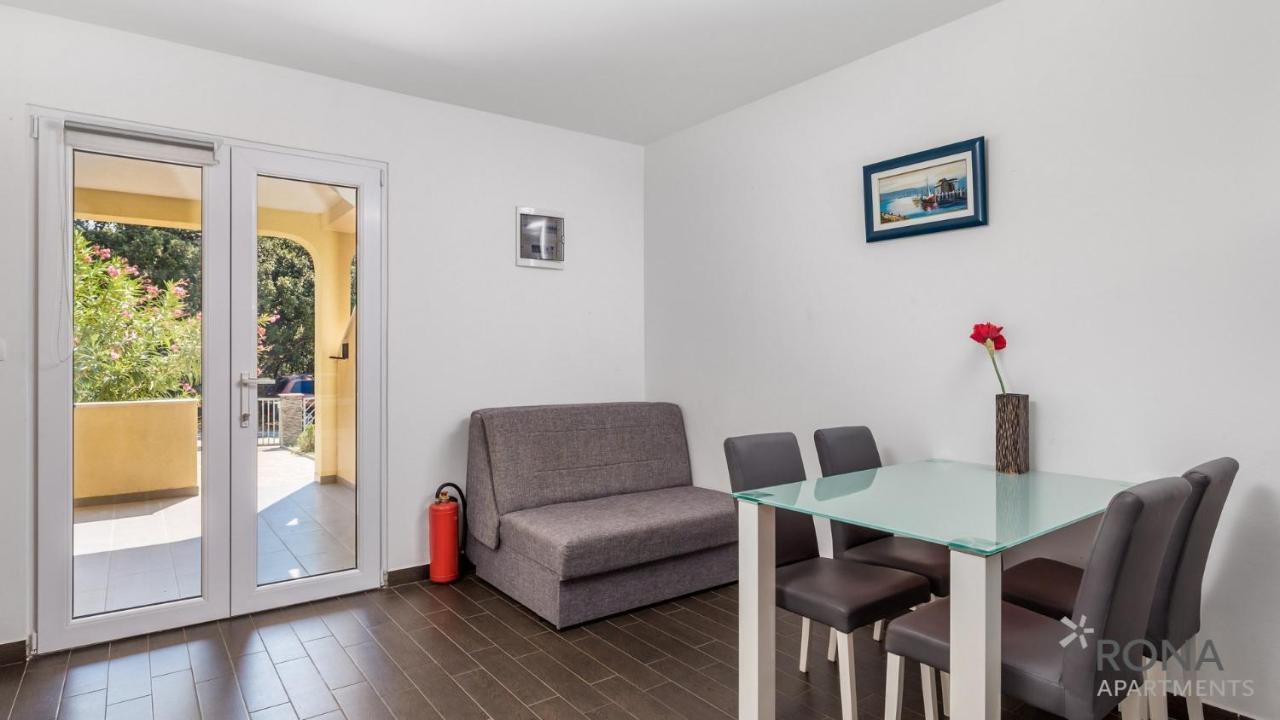 Rona Apartments Zlatko Шимуни Екстер'єр фото
